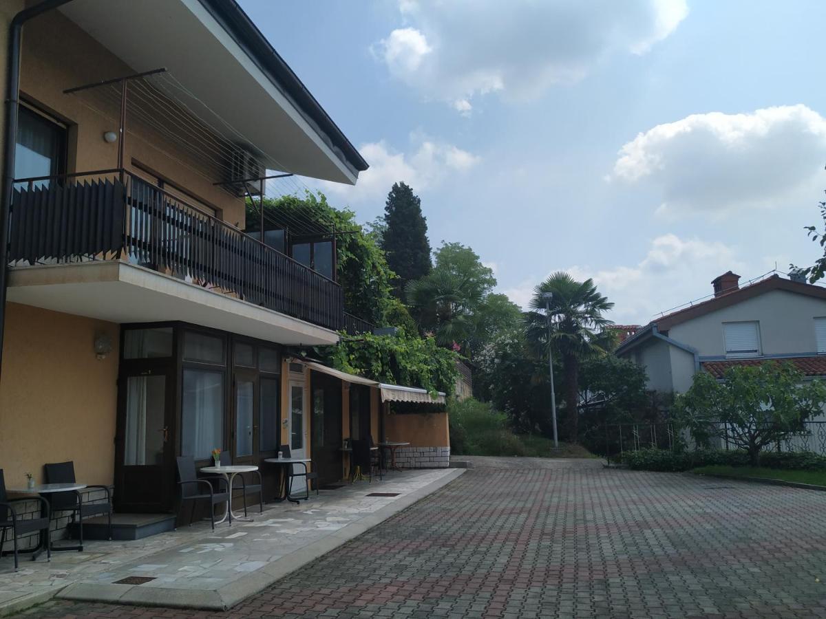Accomodation Pertout Нова-Горица Экстерьер фото