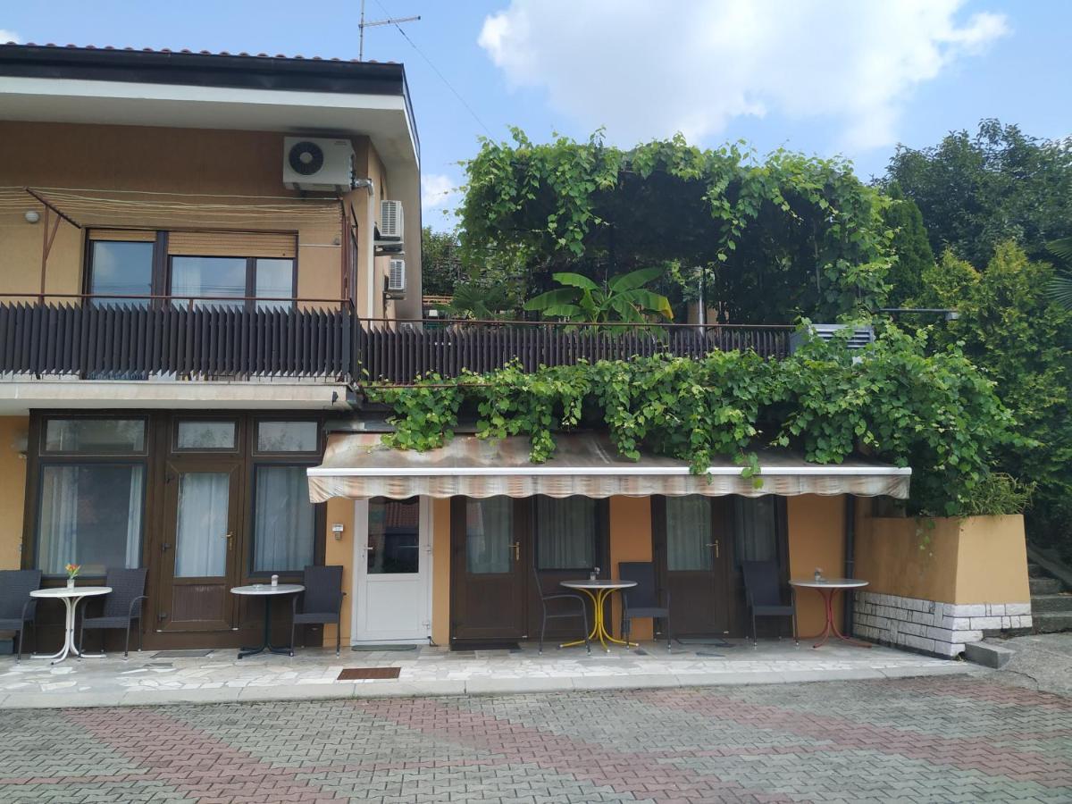 Accomodation Pertout Нова-Горица Экстерьер фото